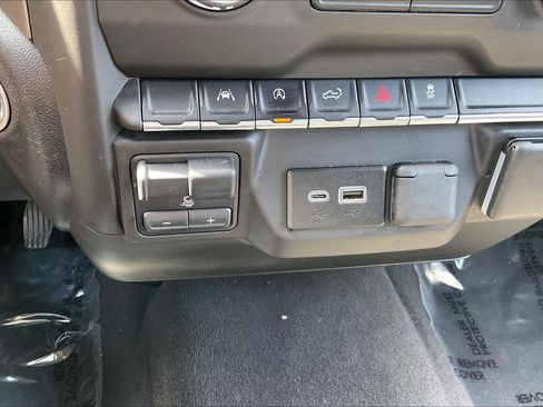 Used 2023 Chevrolet Silverado 1500 Custom AWD/4WD image 31