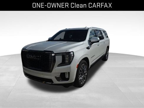 Used 2024 GMC Yukon XL Denali Ultimate AWD/4WD image 8