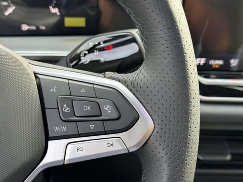 New 2026 Volkswagen Tiguan SE R-Line image 19