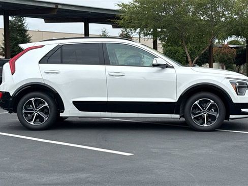 New 2026 Kia Niro SX image 3