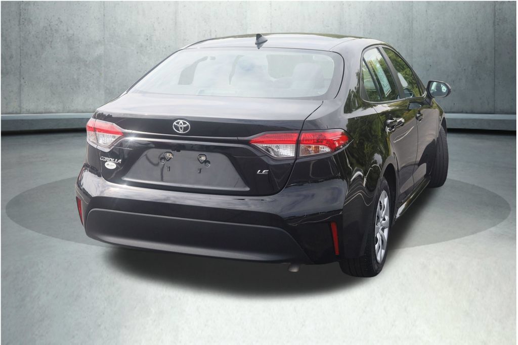 Certified 2024 Toyota Corolla LE FWD image 17