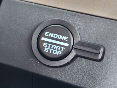Used 2025 Ford Bronco Outer Banks AWD/4WD image 22