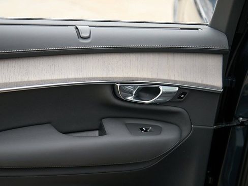 New 2026 Volvo XC90 B6 Ultra w/ Protection Package image 19