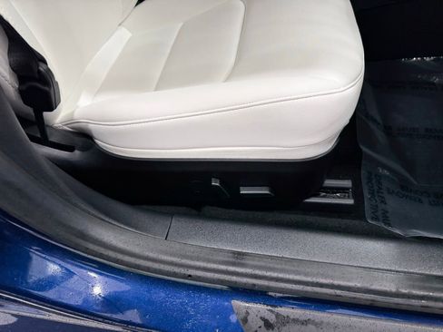 Used 2022 Tesla Model 3 Long Range image 21