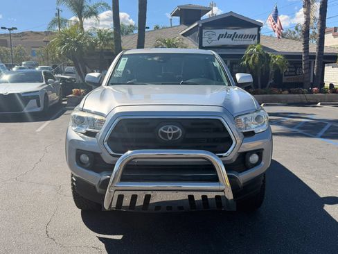 Used 2019 Toyota Tacoma SR5 RWD image 2