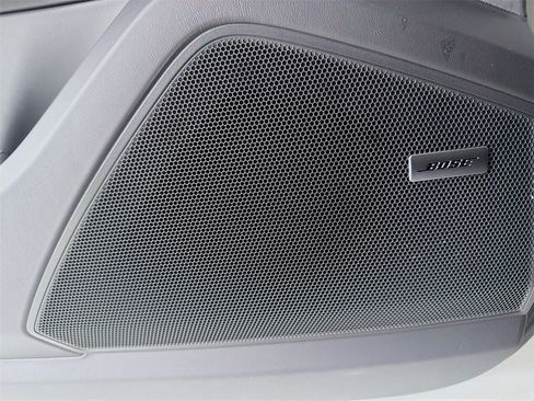 Used 2025 Porsche Cayenne S AWD/4WD image 9