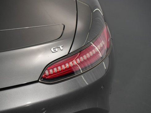 Used 2018 Mercedes-Benz AMG GT Roadster image 22