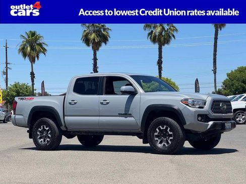 Used 2019 Toyota Tacoma TRD Off-Road AWD/4WD image 1