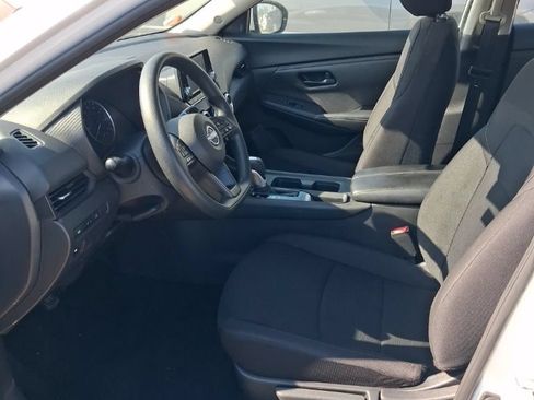 Used 2025 Nissan Sentra S FWD image 5