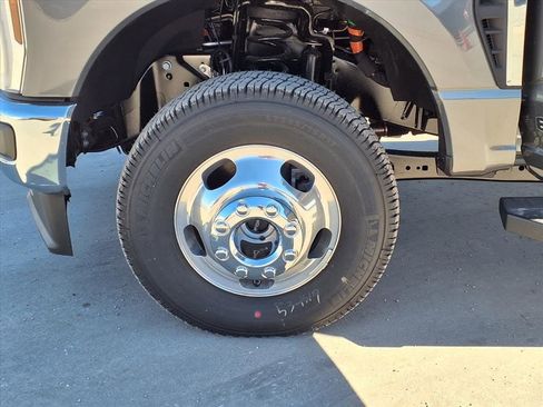 New 2026 Ford F350 Lariat w/ FX4 Off-Road Package image 23