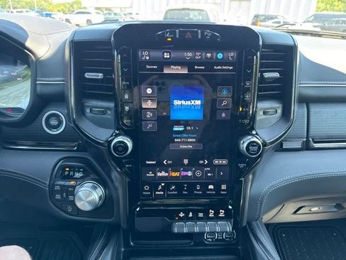 Used 2023 RAM 1500 Limited AWD/4WD image 17