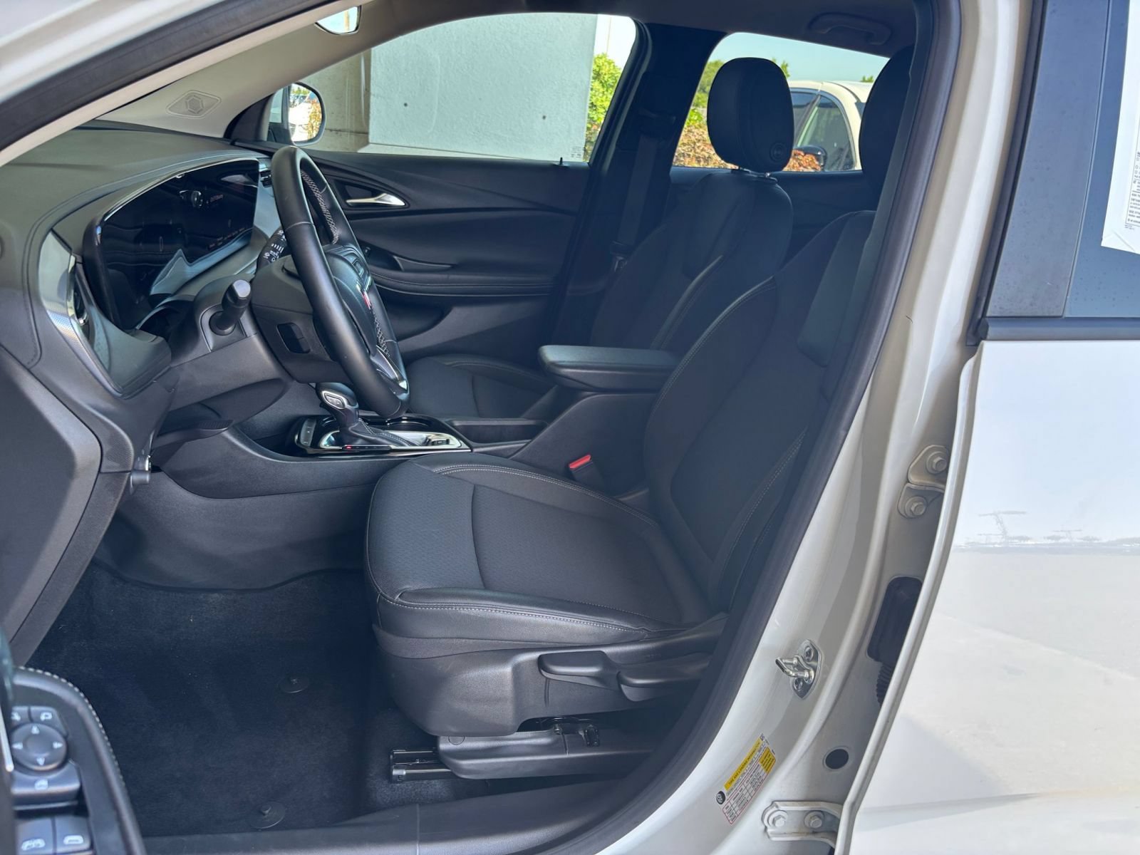Used 2025 Buick Encore GX Preferred FWD image 67