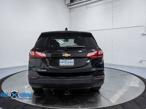 Used 2019 Chevrolet Equinox LS w/ LS Convenience Package image 6