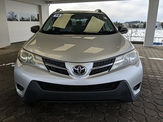 Used 2014 Toyota RAV4 LE video 2