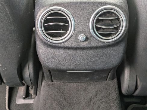 Used 2019 Mercedes-Benz E 300 4MATIC image 13