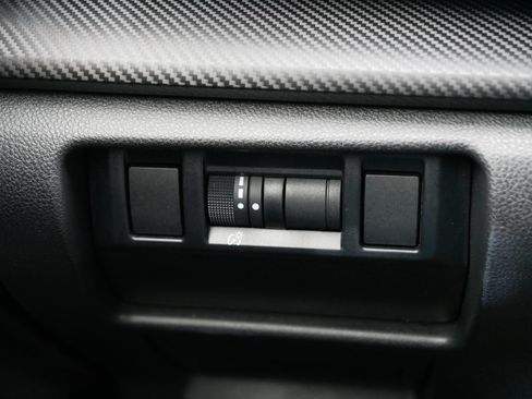 Used 2025 Subaru Crosstrek 2.0i Premium image 26