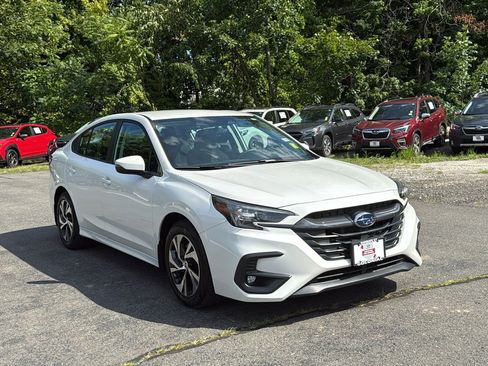 Used 2025 Subaru Legacy Premium AWD/4WD image 3