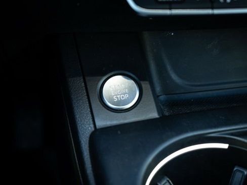 Used 2017 Audi A4 2.0T Premium Plus image 28