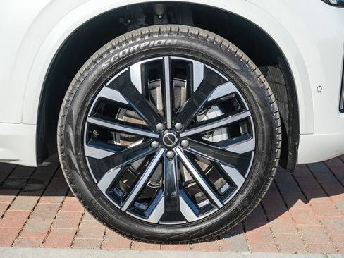 Used 2026 Volvo XC90 B6 Plus w/ Protection Package Premier AWD/4WD image 12