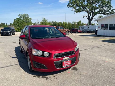 Used 2014 Chevrolet Sonic LT FWD image 4
