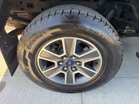 Used 2015 Ford F150 Lariat w/ Equipment Group 502A Luxury AWD/4WD image 19