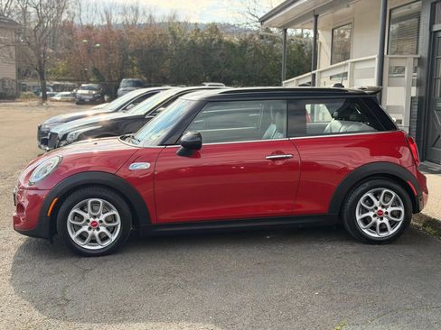 Used 2015 MINI Cooper S image 4