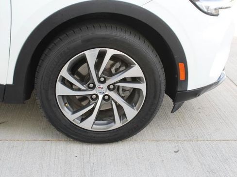 Used 2023 Buick Envision Essence FWD image 47