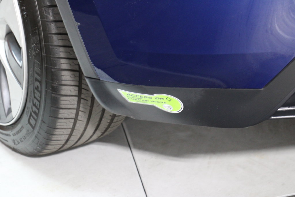 Used 2023 Tesla Model Y Long Range AWD/4WD image 25