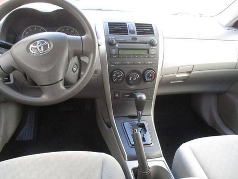 Used 2009 Toyota Corolla LE FWD image 7