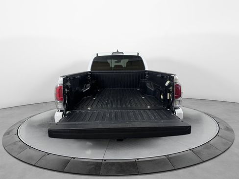Used 2020 Toyota Tacoma TRD Sport image 16