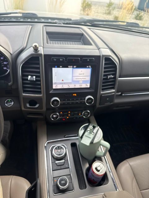 Used 2019 Ford Expedition Max XLT w/ Equipment Group 202A AWD/4WD image 21