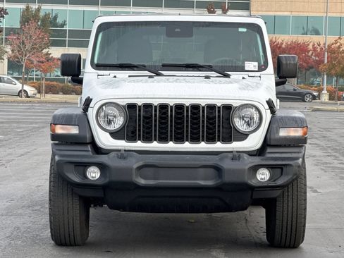 Used 2024 Jeep Wrangler Sport S image 9