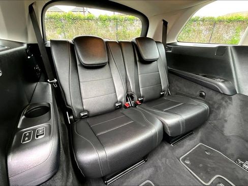 Used 2024 Mercedes-Benz GLS 450 4MATIC image 38