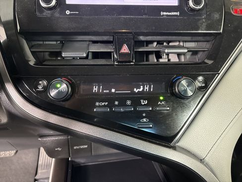 Used 2024 Toyota Camry SE image 17