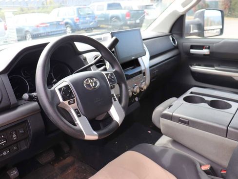 Used 2019 Toyota Tundra SR5 image 10