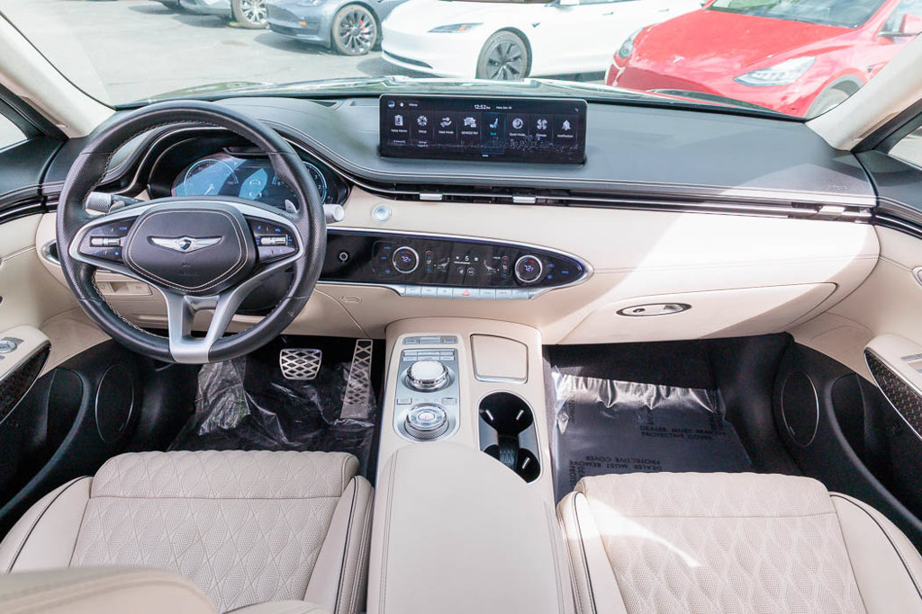 Used 2022 Genesis GV70 3.5T Sport w/ Sport Prestige Package AWD/4WD image 39