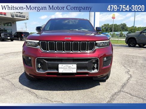 Used 2022 Jeep Grand Cherokee L Overland w/ Luxury Tech Group IV AWD/4WD image 2