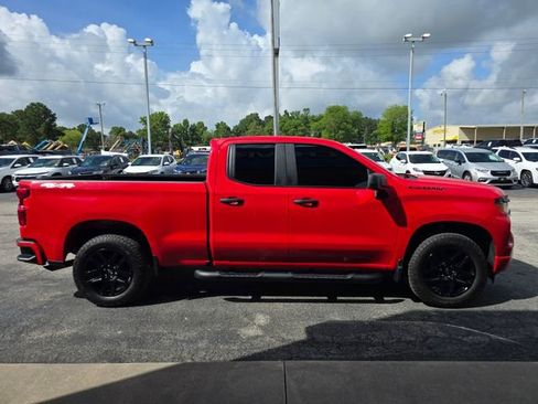 Used 2024 Chevrolet Silverado 1500 Custom w/ Turbomax Blackout Package AWD/4WD image 6