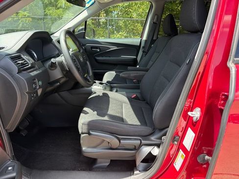 Used 2022 Honda Ridgeline Sport image 11