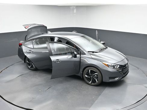 New 2025 Nissan Versa SR w/ Trunk Package image 53
