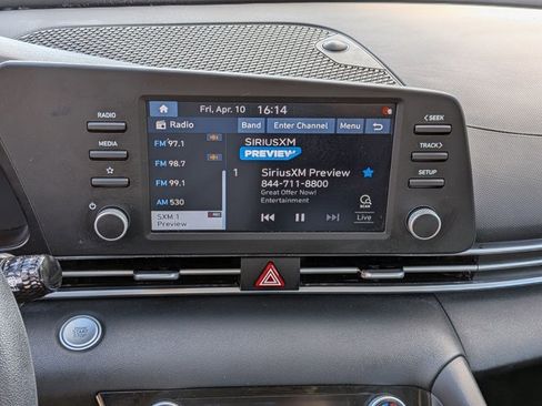 Used 2021 Hyundai Elantra SEL image 13