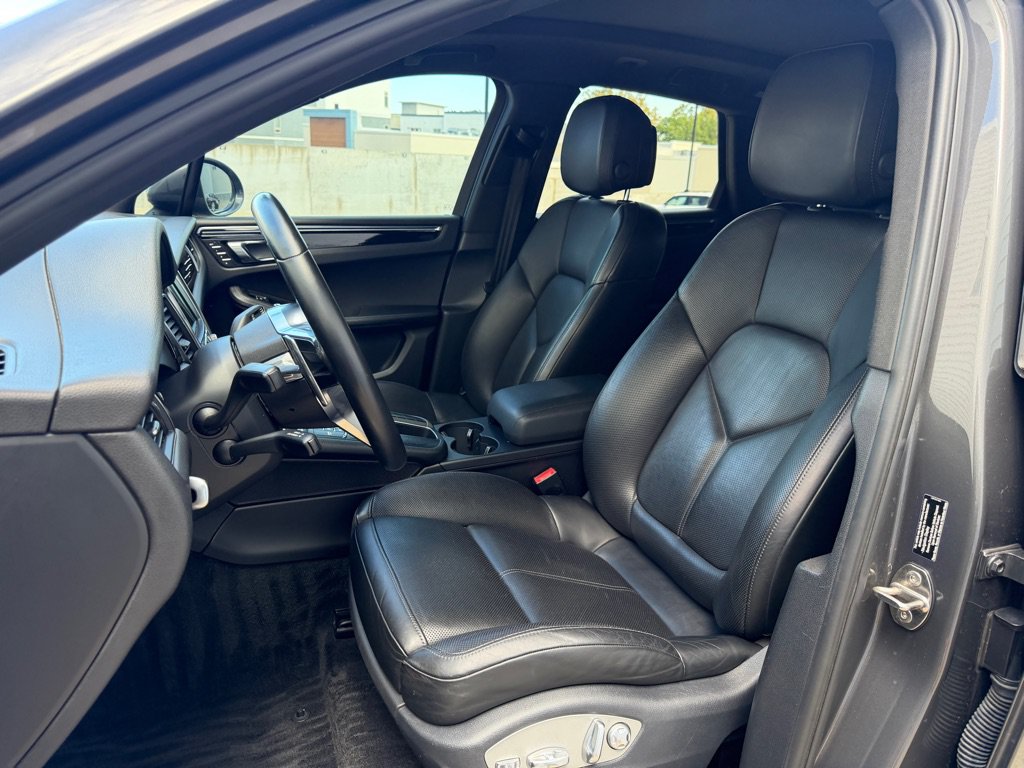 Used 2016 Porsche Macan S AWD/4WD image 12