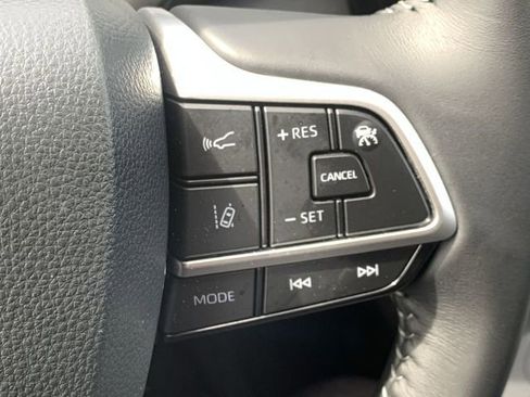 Certified 2026 Toyota Highlander XLE image 29