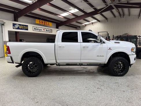 Used 2021 RAM 2500 Laramie AWD/4WD image 9