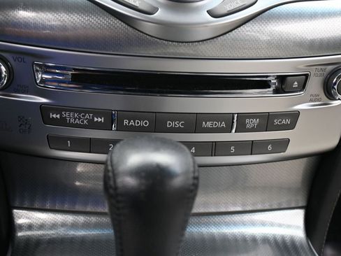 Used 2019 INFINITI Q70 L 3.7 image 31