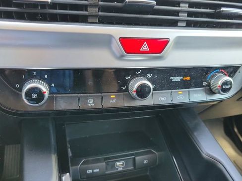 Used 2020 Kia Telluride LX image 24