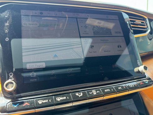 Used 2022 Jeep Grand Wagoneer Series III w/ Rear Seat Video Group 1 AWD/4WD image 16