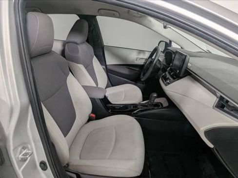 Used 2022 Toyota Corolla LE FWD image 23
