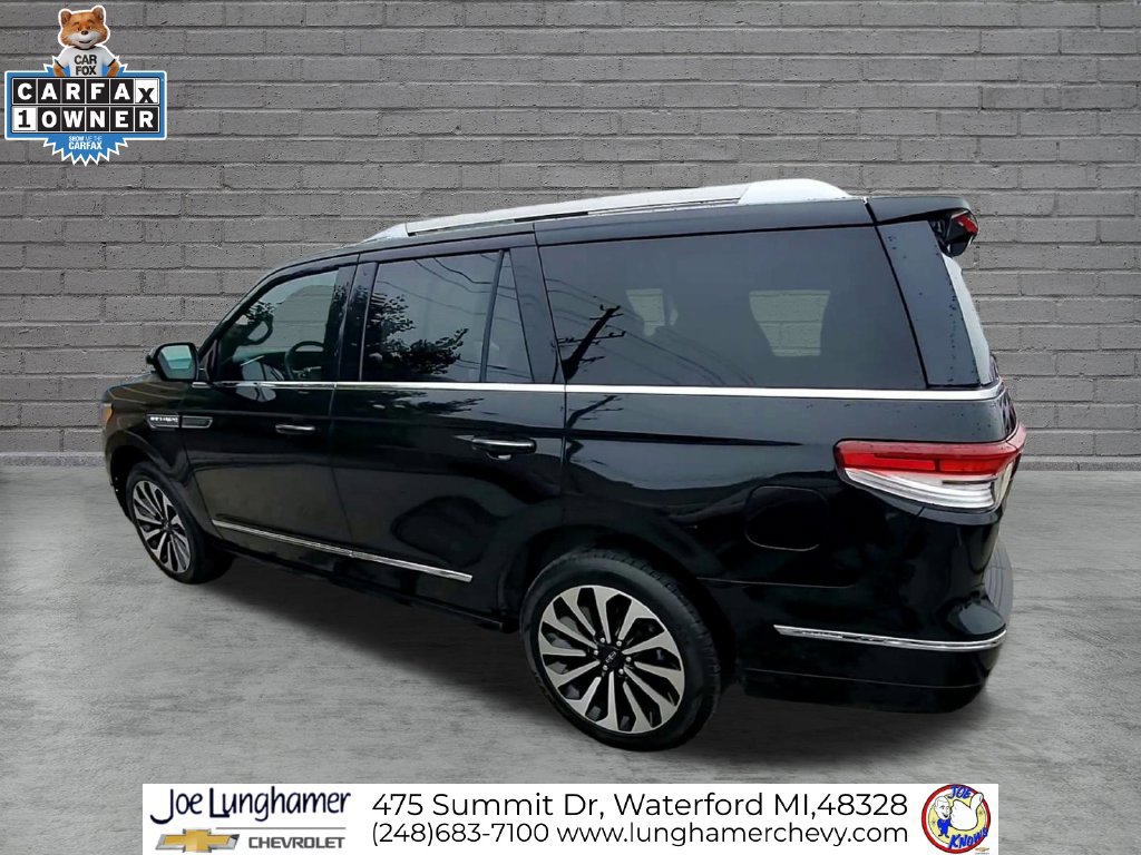 Used 2023 Lincoln Navigator Reserve AWD/4WD image 7