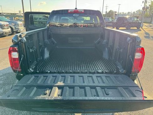 Used 2024 GMC Canyon Elevation w/ Trailering Package AWD/4WD image 9